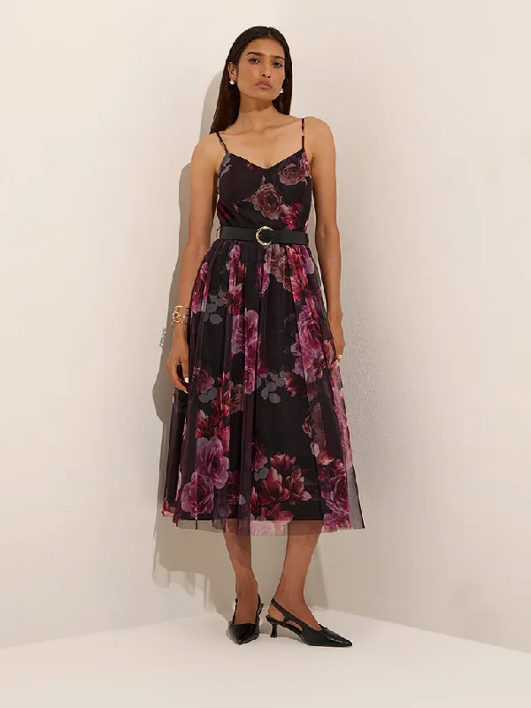 Mini dresses with side slits for a sexy appeal Wardrobe Black Floral Printed A-Line Dress with Belt Mini dresses with side slits for a sexy appeal Wardrobe Black Floral Printed A-Line Dress with Belt