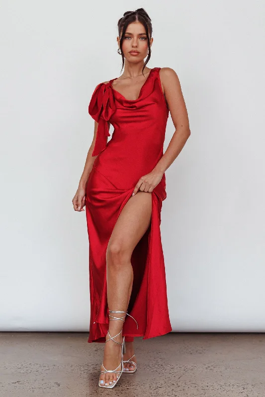 Midi dresses with asymmetric hems for a fashion - forward and dynamic appearance Averie Bow Shoulder Split Midi Dress Red Midi dresses with asymmetric hems for a fashion - forward and dynamic appearance Averie Bow Shoulder Split Midi Dress Red