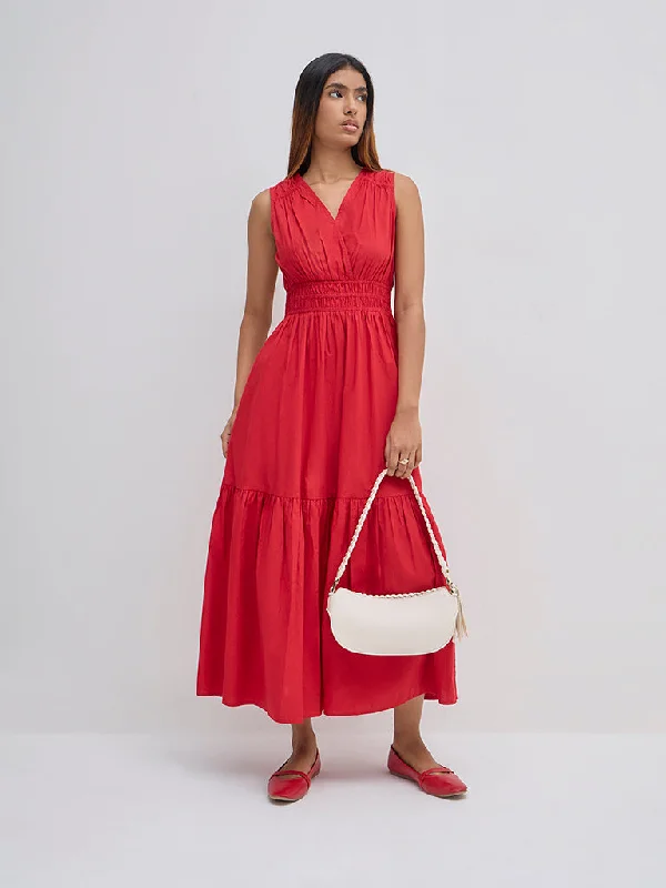 Mini dresses with pocket details for added functionality LOV Red Cotton Tiered Dress Mini dresses with pocket details for added functionality LOV Red Cotton Tiered Dress