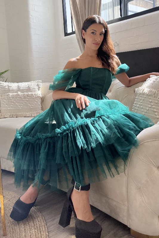 Midi dresses with V - necklines for a flattering and elongating effect Jayne Emerald Green Tulle Midi Dress Midi dresses with V - necklines for a flattering and elongating effect Jayne Emerald Green Tulle Midi Dress