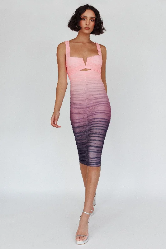 Velvet midi dresses in jewel tones for a glamorous winter event Nadia Ruched Midi Dress Gradient Pink Velvet midi dresses in jewel tones for a glamorous winter event Nadia Ruched Midi Dress Gradient Pink