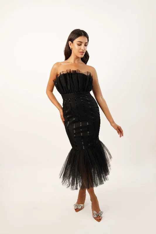 Midi dresses with cotton - blend materials for everyday comfort Nero Black Strapless Midi Dress Midi dresses with cotton - blend materials for everyday comfort Nero Black Strapless Midi Dress