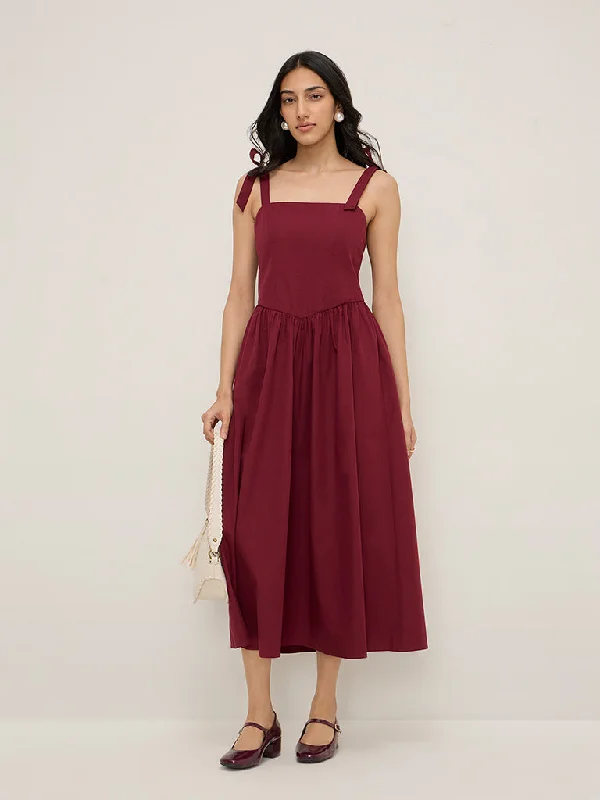 Mini dresses with puff sleeves for a vintage look LOV Burgundy Tie-Up Detailed A-Line Cotton Dress Mini dresses with puff sleeves for a vintage look LOV Burgundy Tie-Up Detailed A-Line Cotton Dress