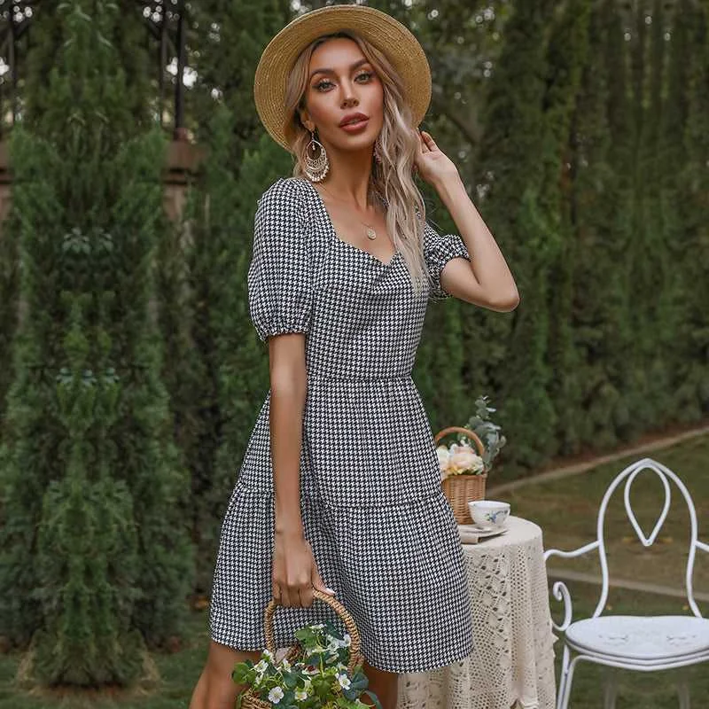 Midi dresses with embroidered accents for a unique and detailed design KittenAlarm - New V-Neck Lace Short-Sleeved Dress Midi dresses with embroidered accents for a unique and detailed design KittenAlarm - New V-Neck Lace Short-Sleeved Dress