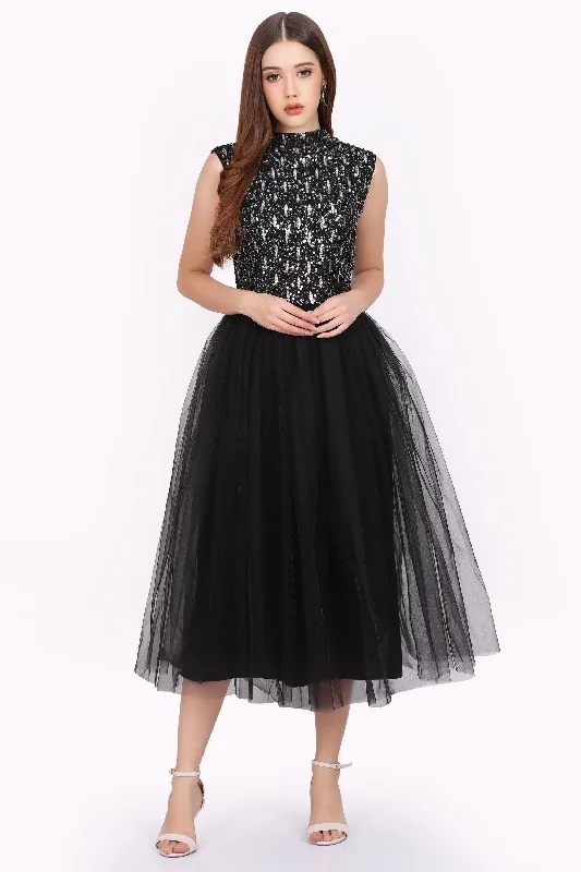 Velvet midi dresses in jewel tones for a glamorous winter event Nanta Black Embellished Midi Dress Velvet midi dresses in jewel tones for a glamorous winter event Nanta Black Embellished Midi Dress