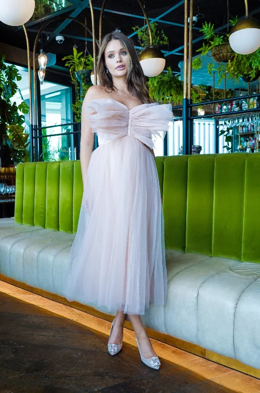 Midi dresses with ribbed textures for a unique and tactile appearance Butterfly Nude Tulle Midi Dress Midi dresses with ribbed textures for a unique and tactile appearance Butterfly Nude Tulle Midi Dress