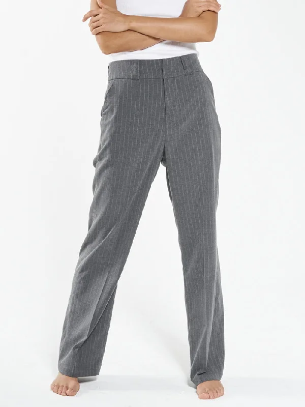 Skinny Fit Women's Leather Look Leggings for a Rocker VibeDanny Pinstripe Pant - Grey Skinny Fit Women's Leather Look Leggings for a Rocker VibeDanny Pinstripe Pant - Grey
