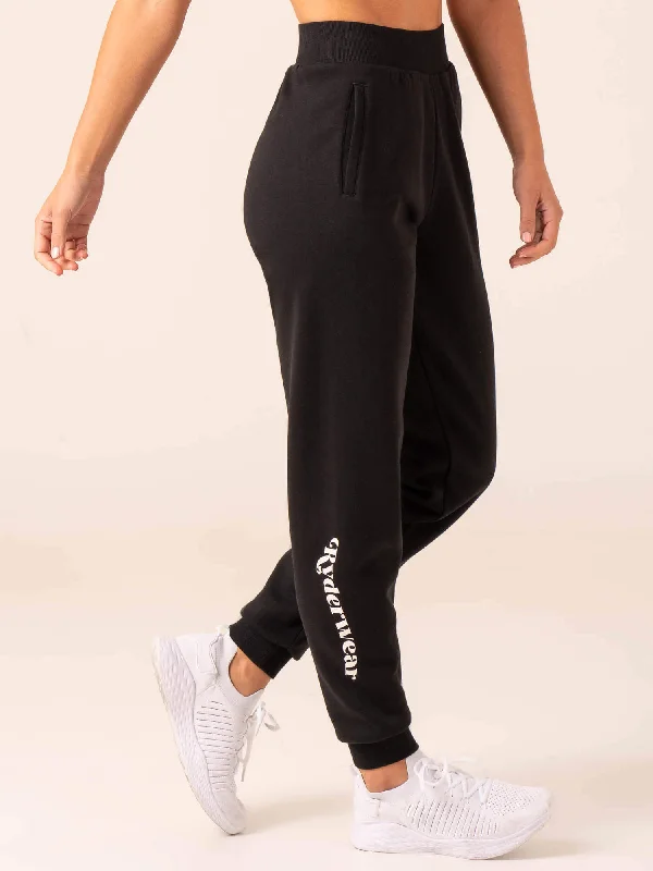 Capri Length Women's Printed Yoga Pants for Workout SessionsReserve Track Pants - Black Capri Length Women's Printed Yoga Pants for Workout SessionsReserve Track Pants - Black