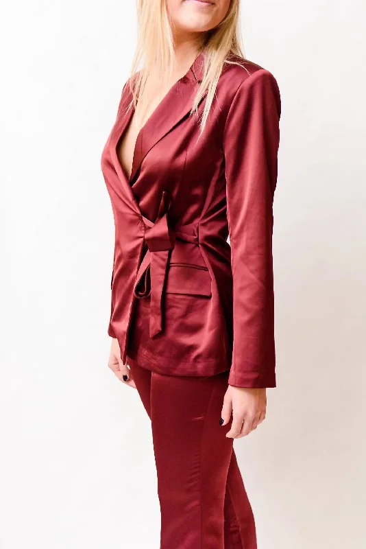 Glenda Satin Blazer In Burgundy