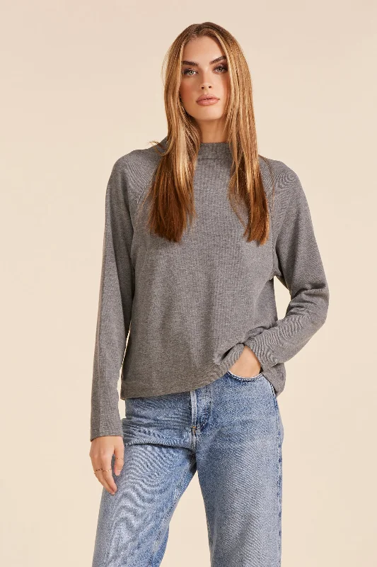 RAGLAN MOCK NECK TOP