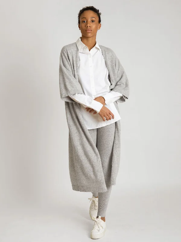 floral print women cardigan for a feminine touchCashmere cardigan "Kaftan" - light grey floral print women cardigan for a feminine touchCashmere cardigan "Kaftan" - light grey