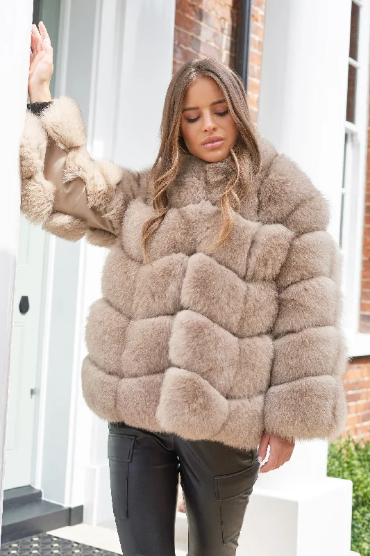 Long women's mac coats in a lightweight fabric for spring showersOverlap Fox Coat