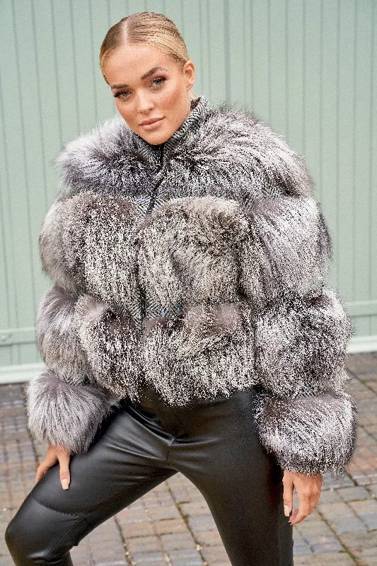 Plus size women's wool blend coats for a warm and stylish winterSilver Fox and Tweed Coat Plus size women's wool blend coats for a warm and stylish winterSilver Fox and Tweed Coat