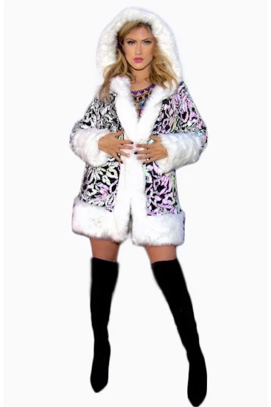 Women's waterproof parka coats with multiple pockets for practicalityWomen's LED Petite Playa Coat in "White Pink Floral" Women's waterproof parka coats with multiple pockets for practicalityWomen's LED Petite Playa Coat in "White Pink Floral"
