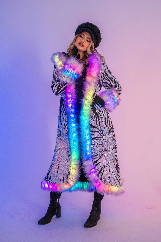 Oversized women's wool coats in a monochromatic look for a trendy outfitWomen's LED Sequin Temptress Coat in "Black Lilac" Oversized women's wool coats in a monochromatic look for a trendy outfitWomen's LED Sequin Temptress Coat in "Black Lilac"