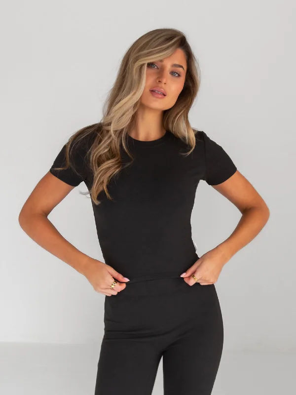 Graphic Print Women T Shirt for a Trendy StatementAlessia Cropped T-Shirt - Black