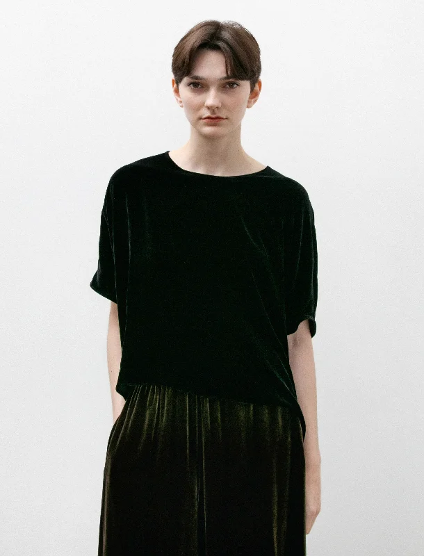 Distressed Women T Shirt with a Laid - Back AestheticEasy T-Shirt Silk Velvet Black