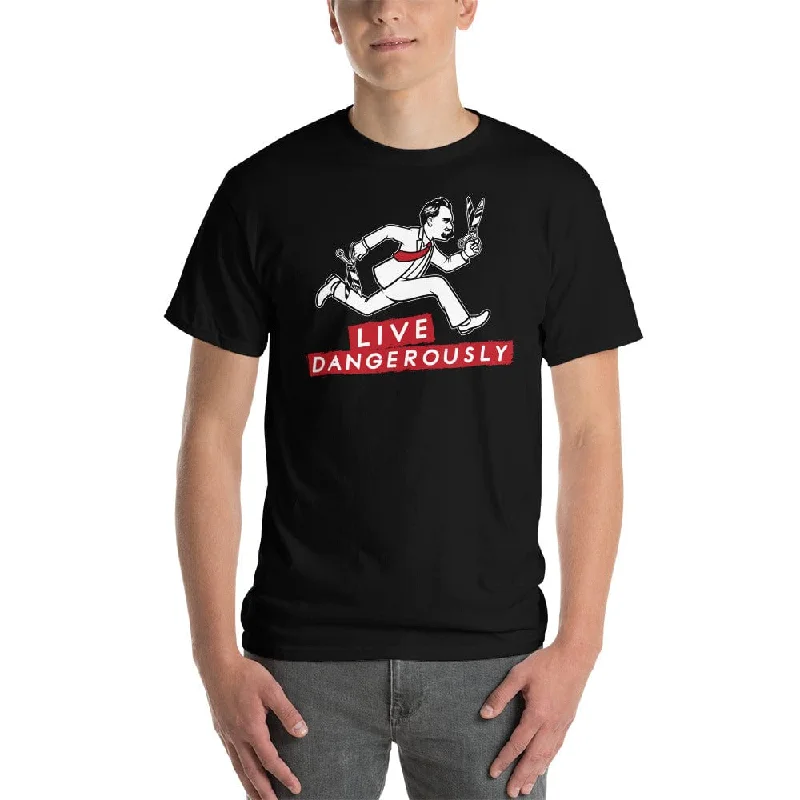 Nietzsche running with scissors - live dangerously - Plus-Sized T-Shirt