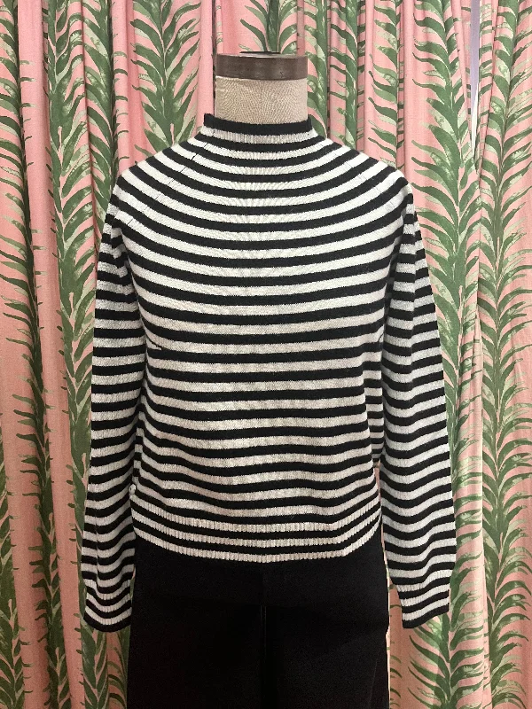 Plus Size Women's Embroidered Sweaters in Ethnic StylesVary Stripe Crew Sweater in Black/Cream Plus Size Women's Embroidered Sweaters in Ethnic StylesVary Stripe Crew Sweater in Black/Cream