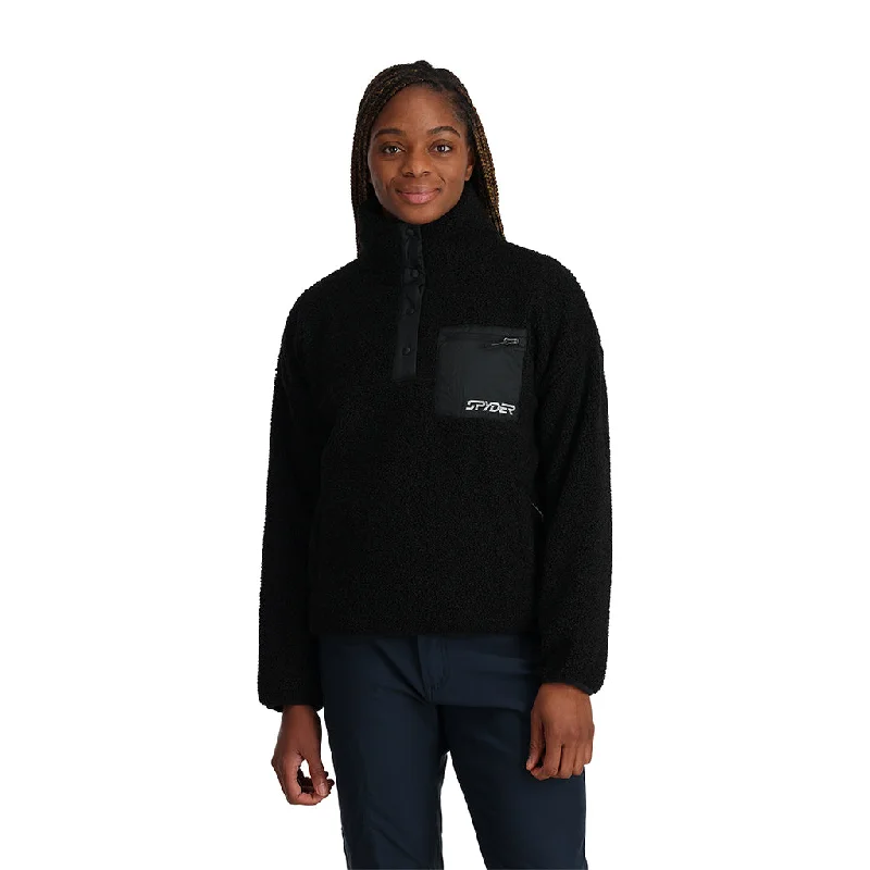 Women's quilted puffer jackets in a cropped silhouette for a modern twistWomens Cloud Pullover - Black Women's quilted puffer jackets in a cropped silhouette for a modern twistWomens Cloud Pullover - Black