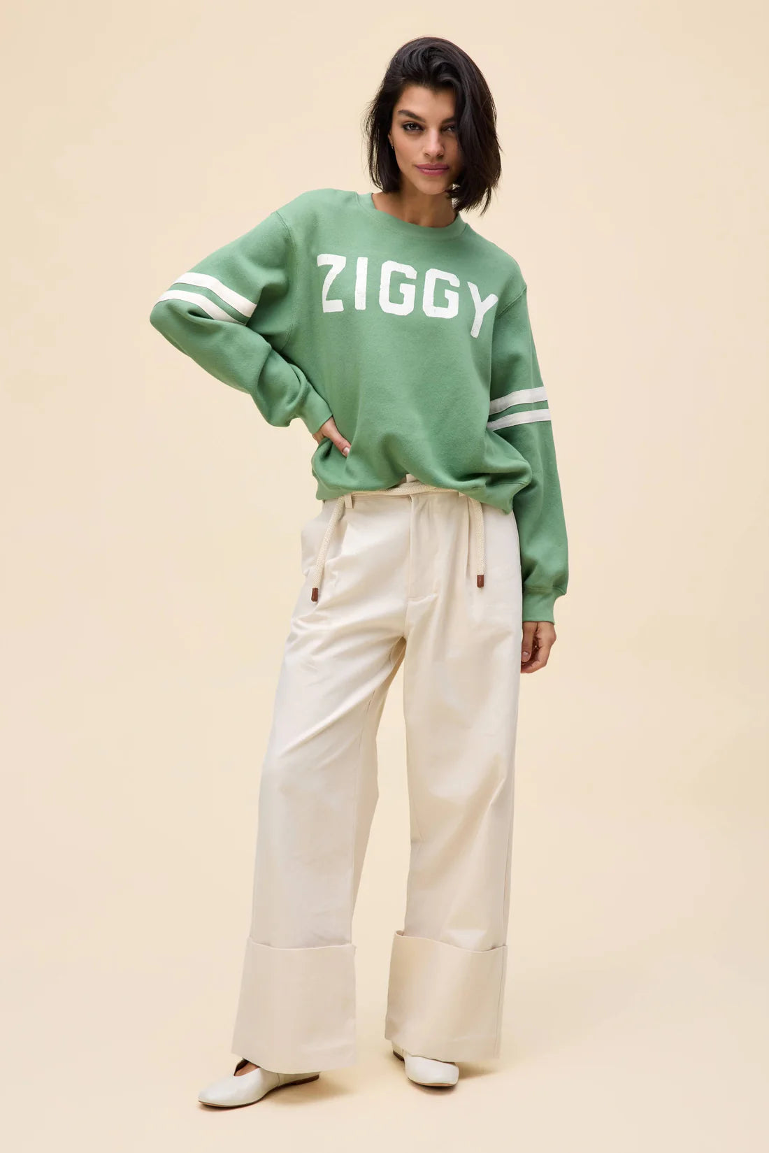 Women's cropped satin jackets in pastel shades for a glamorous evening outGreen Ziggy Stardust Women's cropped satin jackets in pastel shades for a glamorous evening outGreen Ziggy Stardust