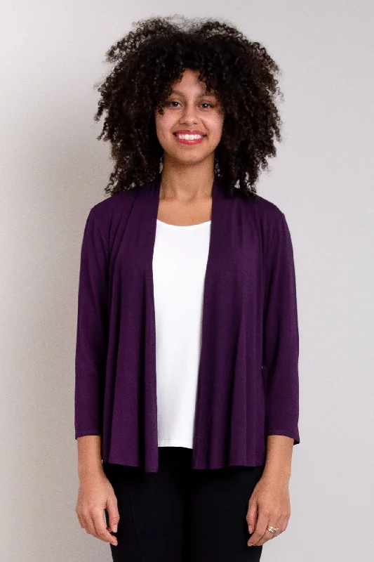 Women's quilted puffer jackets in a cropped silhouette for a modern twistKathy Jacket, Royale, Bamboo Women's quilted puffer jackets in a cropped silhouette for a modern twistKathy Jacket, Royale, Bamboo