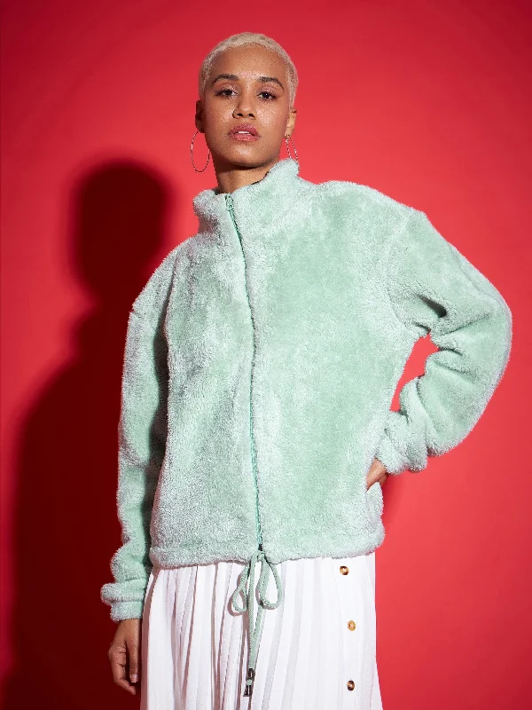 Women's cropped down jackets in bold colors for a sporty and fashionable winter outfitWomen Green Fur Drawstring Jacket Women's cropped down jackets in bold colors for a sporty and fashionable winter outfitWomen Green Fur Drawstring Jacket