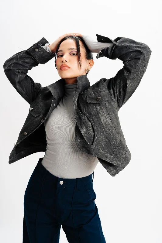 Women's cropped satin jackets in pastel shades for a glamorous evening outBlack Spread Collar Denim Jacket Women's cropped satin jackets in pastel shades for a glamorous evening outBlack Spread Collar Denim Jacket