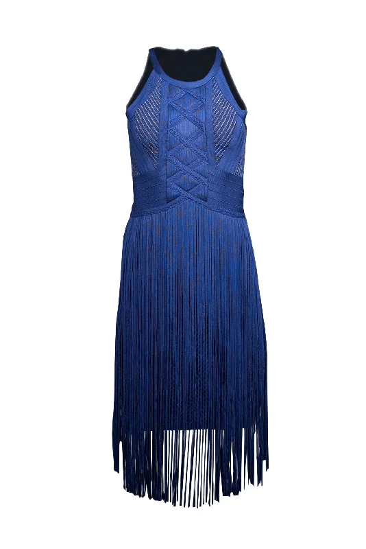 Strapless Women Dress with a Built - in Bra for Comfort and Support Strapless Women Dress with a Built - in Bra for Comfort and Support Herve Leger - Blue Chevron Knit Bodycon Dress w/ Fringe Trim Sz M Strapless Women Dress with a Built - in Bra for Comfort and Support Strapless Women Dress with a Built - in Bra for Comfort and Support Herve Leger - Blue Chevron Knit Bodycon Dress w/ Fringe Trim Sz M