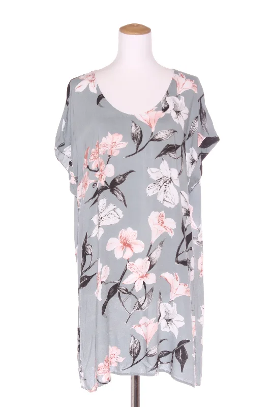 Backless Women Dress for a Sexy and Alluring Look at Evening Events Backless Women Dress for a Sexy and Alluring Look at Evening Events ISOBELLE - Floral print shift dress! 18 Backless Women Dress for a Sexy and Alluring Look at Evening Events Backless Women Dress for a Sexy and Alluring Look at Evening Events ISOBELLE - Floral print shift dress! 18