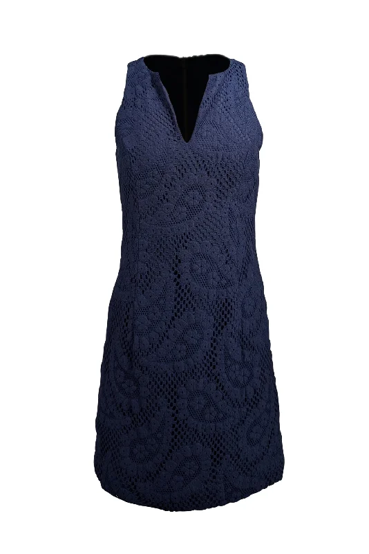 Sheath Women Dress with a Tailored Fit for a Professional Look Sheath Women Dress with a Tailored Fit for a Professional Look Lilly Pulitzer - Navy Paisley Lace Sleeveless Dress Sz 2