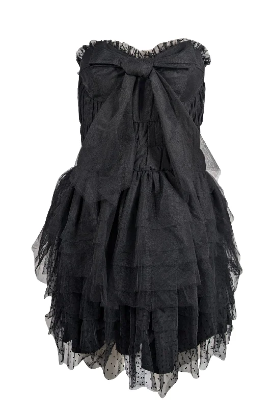 Backless Women Dress for a Sexy and Alluring Look at Evening Events Backless Women Dress for a Sexy and Alluring Look at Evening Events LoveShackFancy - Black Tulle Strapless Dress Sz 8