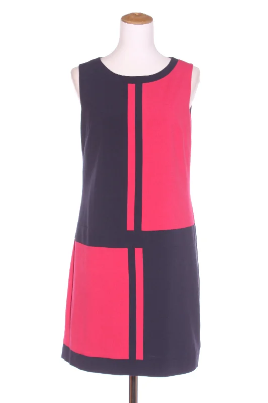 Strapless Women Dress with a Built - in Bra for Comfort and Support Strapless Women Dress with a Built - in Bra for Comfort and Support MAX - Pink + navy colourblock dress! 14 Strapless Women Dress with a Built - in Bra for Comfort and Support Strapless Women Dress with a Built - in Bra for Comfort and Support MAX - Pink + navy colourblock dress! 14