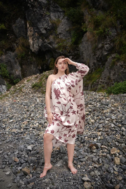 Wrap - Style Women Dress with Adjustable Fit for All Body Types Wrap - Style Women Dress with Adjustable Fit for All Body Types Maya Silk Dress Wrap - Style Women Dress with Adjustable Fit for All Body Types Wrap - Style Women Dress with Adjustable Fit for All Body Types Maya Silk Dress