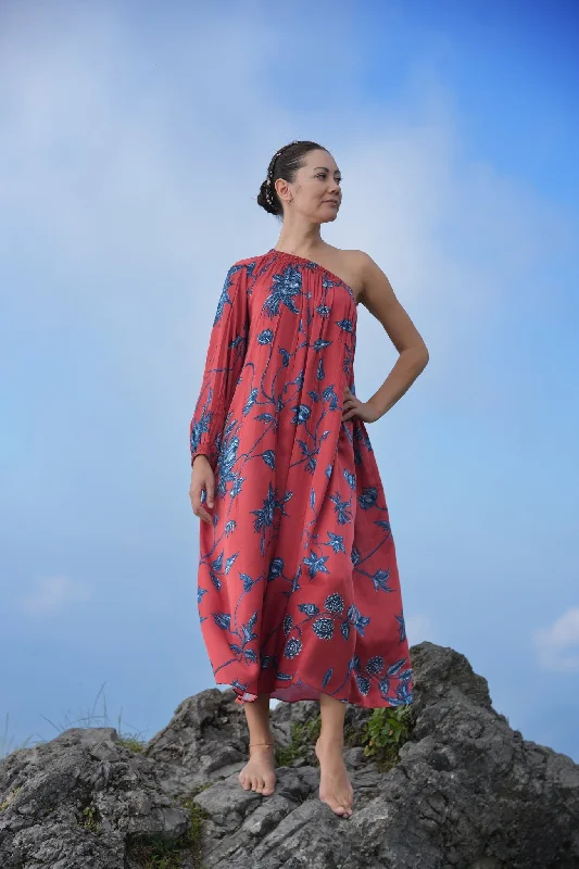 Long - Sleeve Women Dress in Velvet for a Luxurious Winter Look Long - Sleeve Women Dress in Velvet for a Luxurious Winter Look Maya Silk Dress Long - Sleeve Women Dress in Velvet for a Luxurious Winter Look Long - Sleeve Women Dress in Velvet for a Luxurious Winter Look Maya Silk Dress