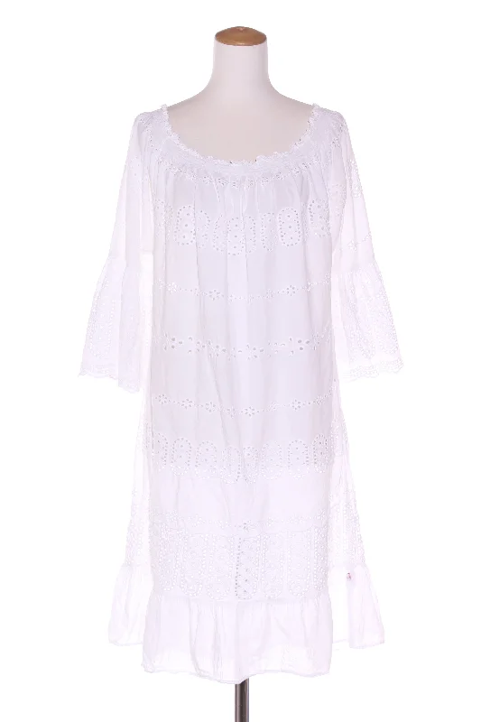 Off - the - Shoulder Women Dress for a Romantic and Feminine Look Off - the - Shoulder Women Dress for a Romantic and Feminine Look NAUDIC - Flare sleeve broiderie anglaise dress! 14 Off - the - Shoulder Women Dress for a Romantic and Feminine Look Off - the - Shoulder Women Dress for a Romantic and Feminine Look NAUDIC - Flare sleeve broiderie anglaise dress! 14