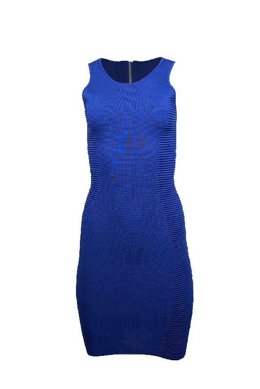 Maxi Women Dress with Floral Print for a Bohemian Vibe Maxi Women Dress with Floral Print for a Bohemian Vibe Torn by Ronny Kobo - Cobalt Blue Ribbed Side Bodycon Dress Sz S Maxi Women Dress with Floral Print for a Bohemian Vibe Maxi Women Dress with Floral Print for a Bohemian Vibe Torn by Ronny Kobo - Cobalt Blue Ribbed Side Bodycon Dress Sz S