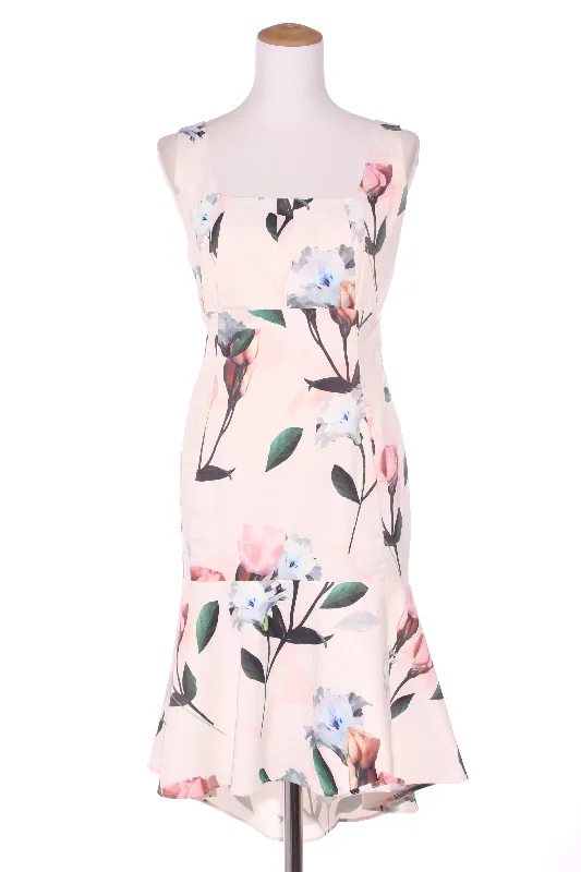 Maxi Women Dress with Floral Print for a Bohemian Vibe Maxi Women Dress with Floral Print for a Bohemian Vibe TEABERRY - Flare hem blush floral dress! 14 Maxi Women Dress with Floral Print for a Bohemian Vibe Maxi Women Dress with Floral Print for a Bohemian Vibe TEABERRY - Flare hem blush floral dress! 14