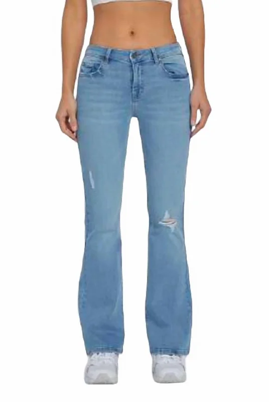 Women's high - waisted yoga pants Skinny women jeans with a form - fitting design Casey Flare Jean In Medium Light Women's high - waisted yoga pants Skinny women jeans with a form - fitting design Casey Flare Jean In Medium Light