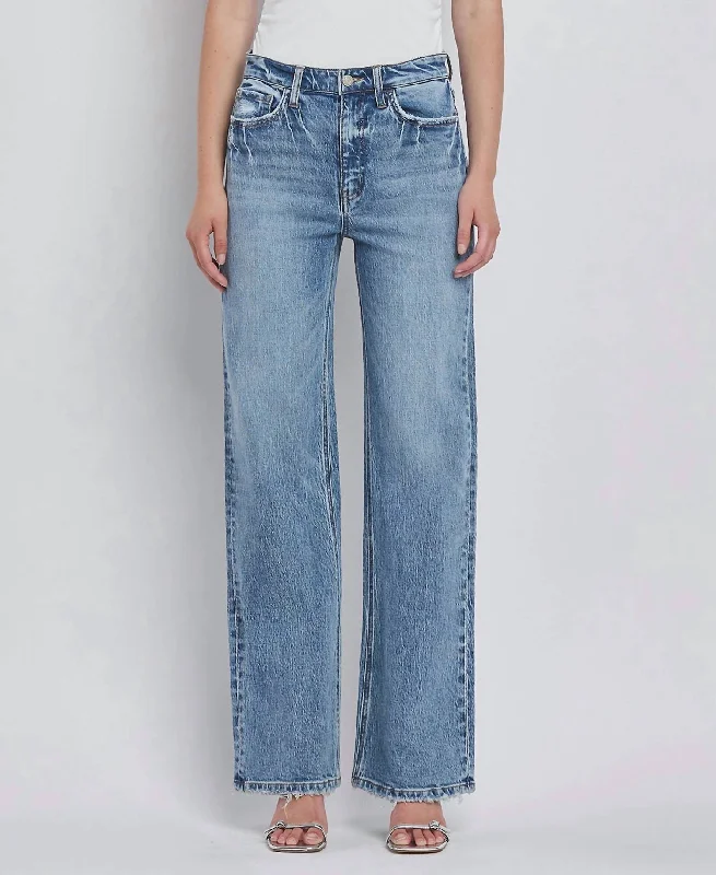 Women's pants for job interviews Skinny women jeans with a form - fitting design Clare 90's Wide Leg Jeans In Medium Wash Women's pants for job interviews Skinny women jeans with a form - fitting design Clare 90's Wide Leg Jeans In Medium Wash