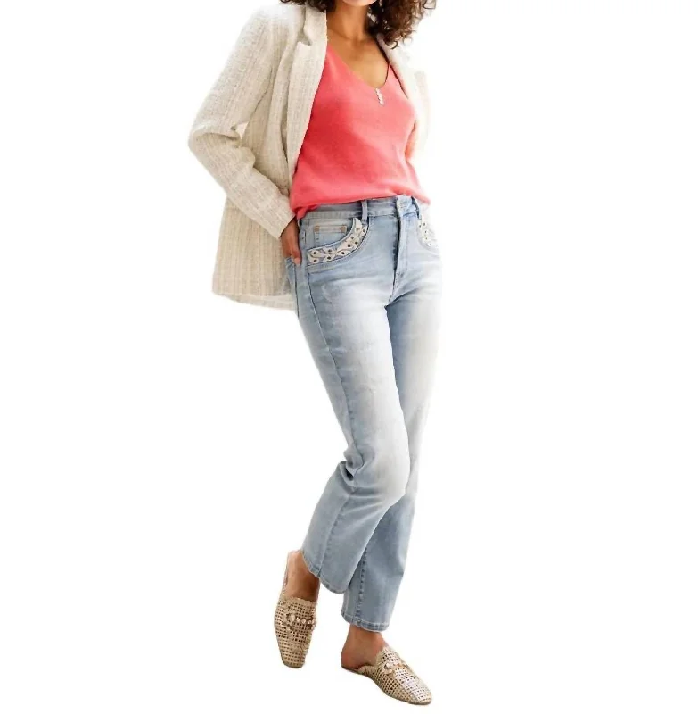 Women's belt - looped work pants Stretch women jeans for enhanced mobility and comfort Embroidered Trousers In Light Wash Women's belt - looped work pants Stretch women jeans for enhanced mobility and comfort Embroidered Trousers In Light Wash