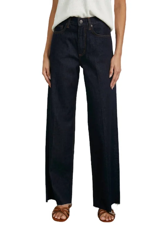 Women's matching top and pants set Mom jeans for a nostalgic and casual look Getty Jeans In Midnight Blues Women's matching top and pants set Mom jeans for a nostalgic and casual look Getty Jeans In Midnight Blues
