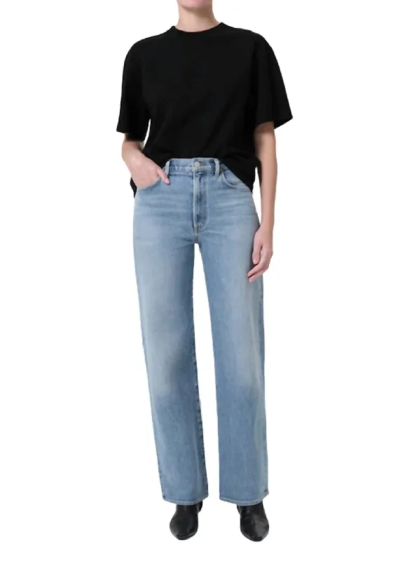 Women's pleated office pants Dark - wash women jeans for a sophisticated and slimming effect Harper Jeans In Flash Women's pleated office pants Dark - wash women jeans for a sophisticated and slimming effect Harper Jeans In Flash