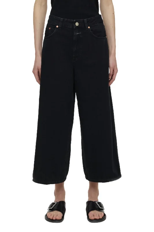 Women's unisex - style casual pants Ripped women jeans for a rebellious and fashion - forward style Lyna Wide Jeans In Black Women's unisex - style casual pants Ripped women jeans for a rebellious and fashion - forward style Lyna Wide Jeans In Black