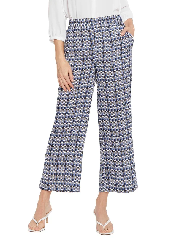 Women's velvet party pants Embellished women jeans with studs or rhinestones for a glamorous touch NYDJ Weekend Pull-On Ankle Jean Women's velvet party pants Embellished women jeans with studs or rhinestones for a glamorous touch NYDJ Weekend Pull-On Ankle Jean