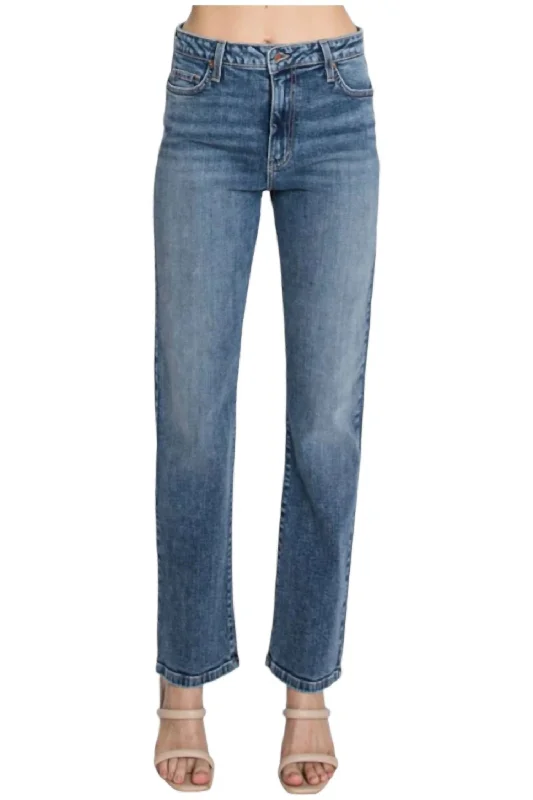 Women's budget - friendly denim pants Button - fly women jeans with a traditional touch Romeo Relaxed Fit Jean In Blue Denim Women's budget - friendly denim pants Button - fly women jeans with a traditional touch Romeo Relaxed Fit Jean In Blue Denim