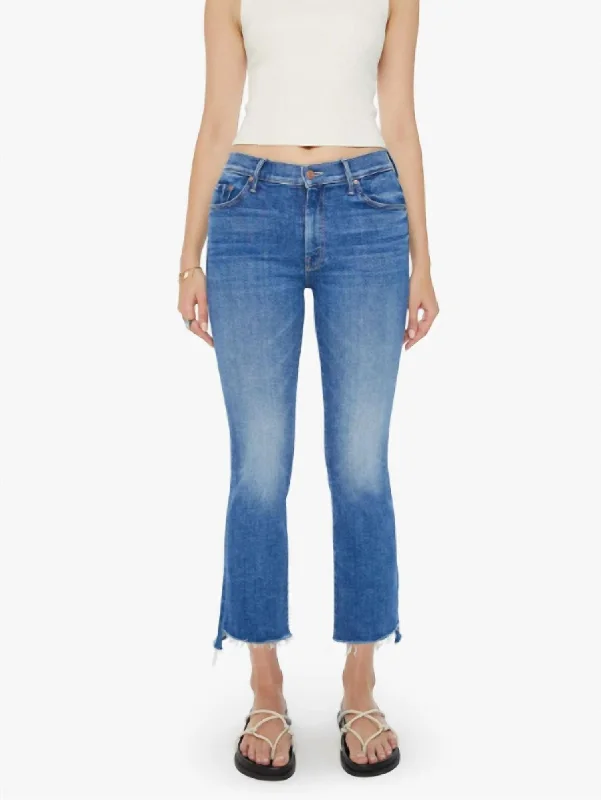 Women's recycled - material workout pants Wide - leg women jeans for a modern and relaxed vibe The Insider Crop Step Fray In Different Strokes Women's recycled - material workout pants Wide - leg women jeans for a modern and relaxed vibe The Insider Crop Step Fray In Different Strokes