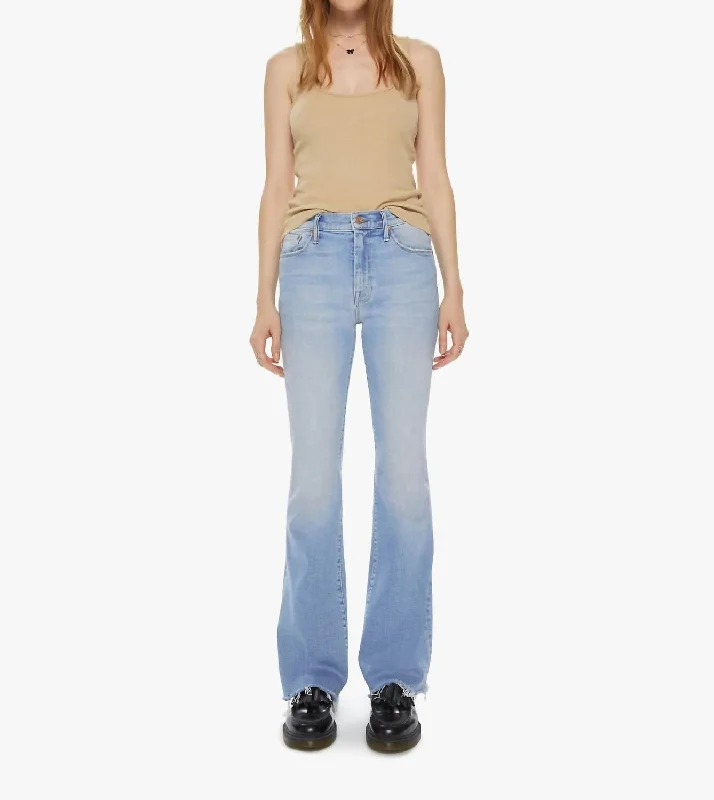 Women's flared office pants Ripped women jeans for a rebellious and fashion - forward style The Weekender Fray In California Cruiser Women's flared office pants Ripped women jeans for a rebellious and fashion - forward style The Weekender Fray In California Cruiser