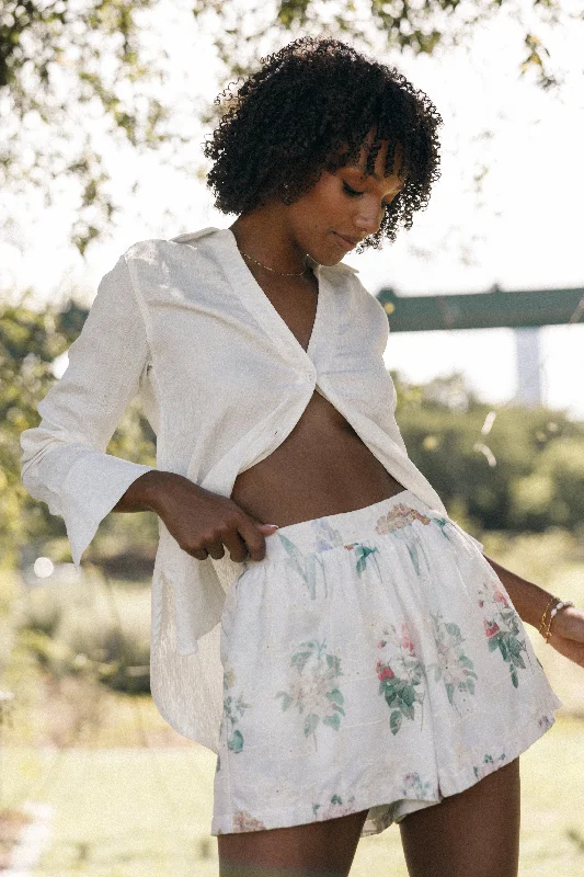 High - Waisted Women Shorts for a Retro and Flattering LookAlina Shorts - White Floral High - Waisted Women Shorts for a Retro and Flattering LookAlina Shorts - White Floral