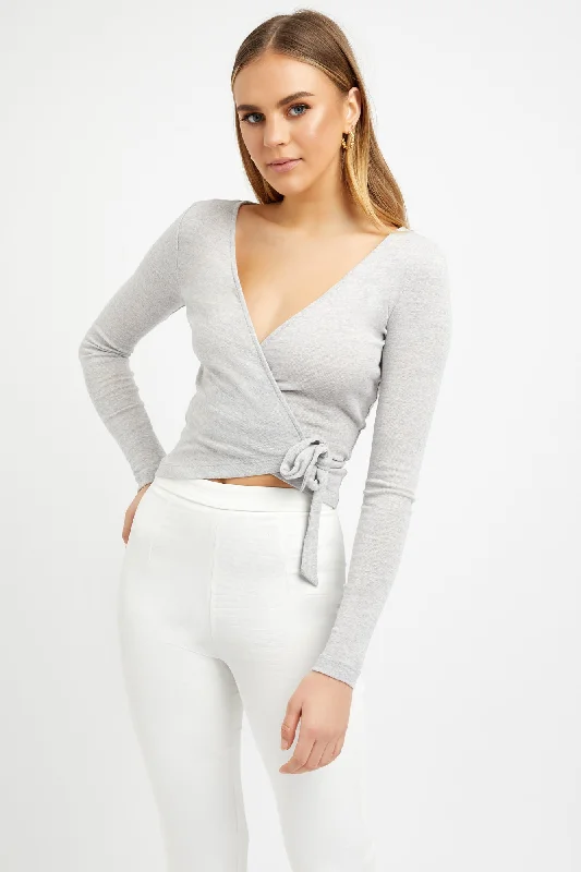 Long - Sleeve Women's Ribbed Crop Top in Beige for a Stylish and Cozy Fall OutfitGreer Long Sleeve Wrap Top Long - Sleeve Women's Ribbed Crop Top in Beige for a Stylish and Cozy Fall OutfitGreer Long Sleeve Wrap Top